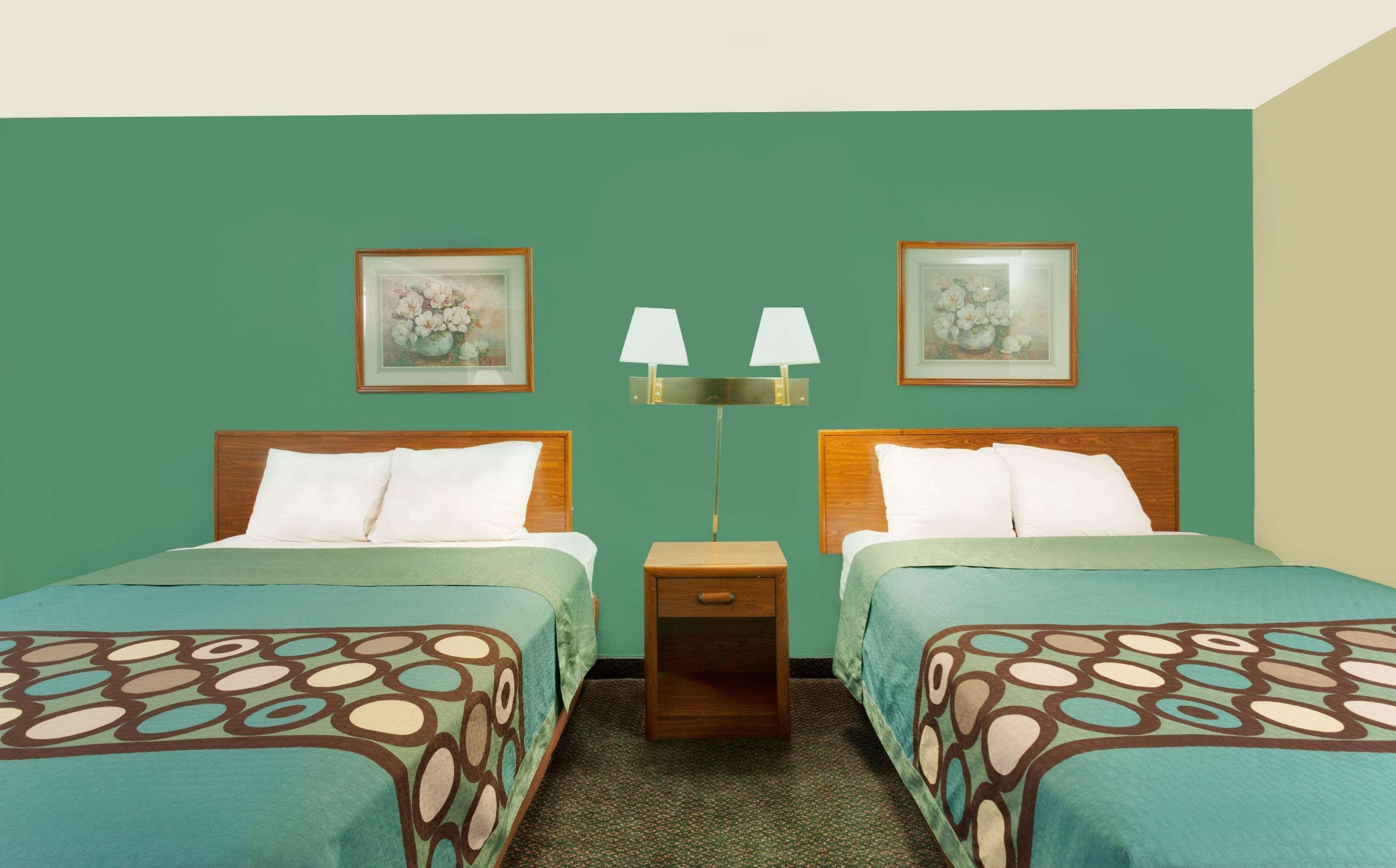 Hotel Super 3*